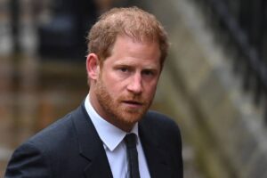 Eredità Milionaria per Harry da Mohamed Al Fayed: Reazione Furiosa di Carlo Eredità Milionaria per Harry da Mohamed Al Fayed: Reazione Furiosa di Carlo