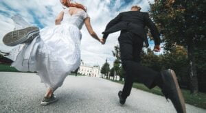Fuga dopo il Matrimonio: Sposi Scappano in Germania Senza Pagare il Ristorante