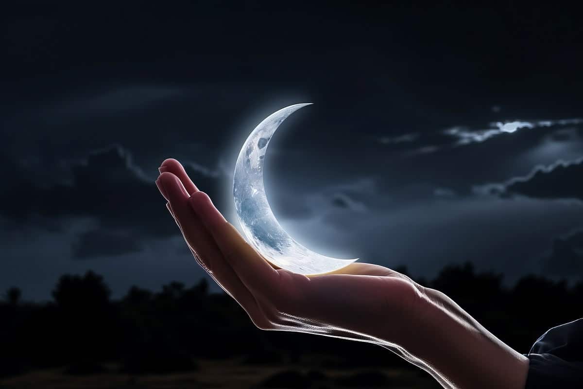 vecteezy ai generato mano tenere un bianca mezzaluna luna sotto il 38000237