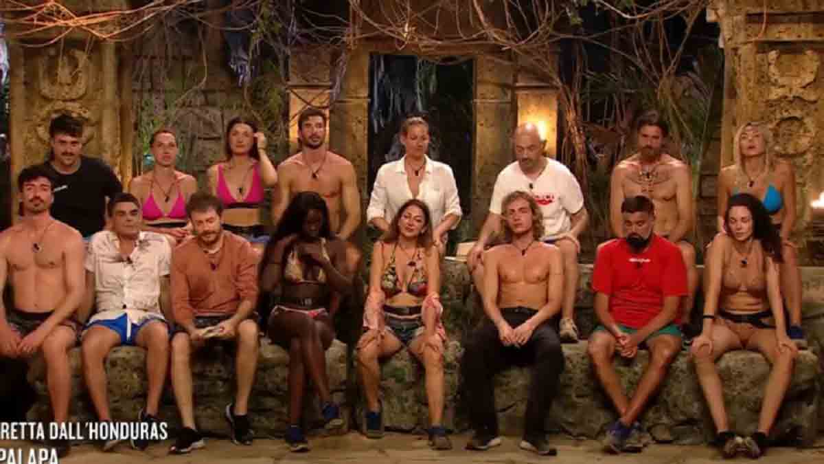 isola dei famosi provvedimento due naufraghi