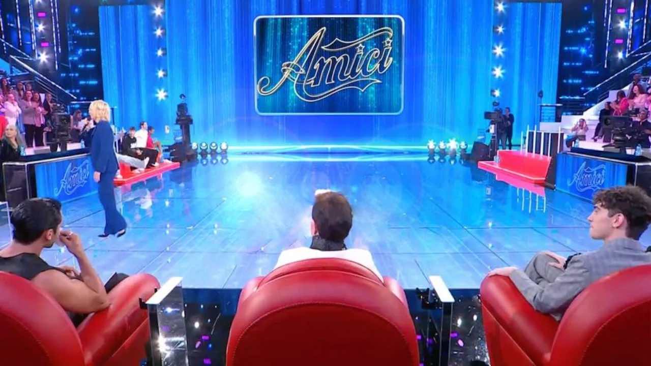 Amici 23 prof in lacrime poi la lite con la collega e un giudice