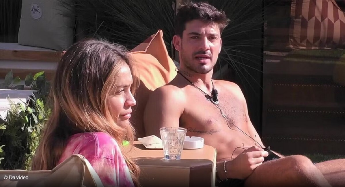 Mariana Prestes attacca Lorenzo Spolverato 2024 11 11T11 39 53.589Z