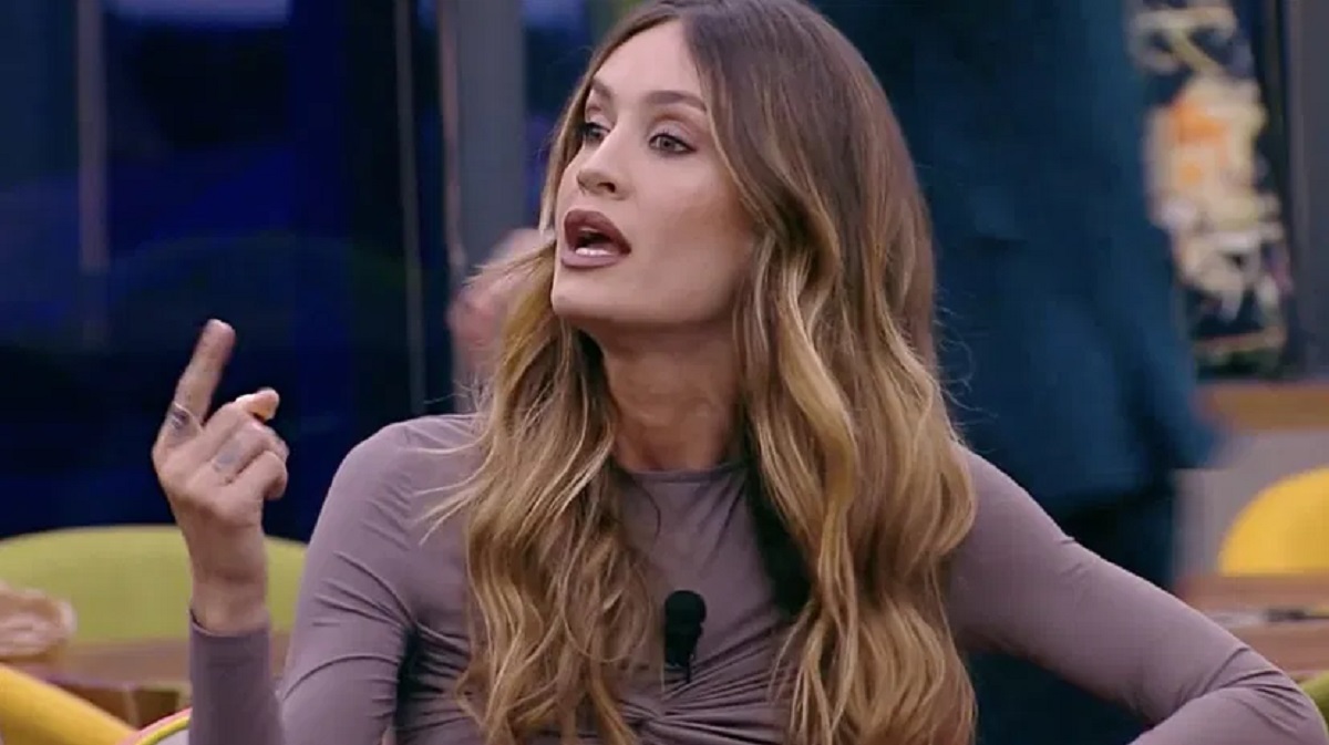 Tensione alle stelle al GF, Helena all’attacco: "Ce l’ha con me dal primo giorno"