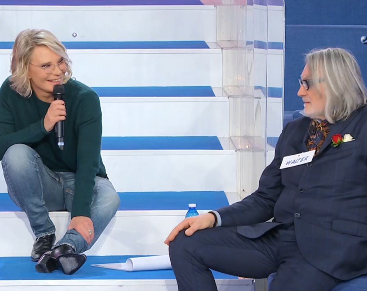 Uomini e Donne: dichiarazione shock in studio, Maria De Filippi spiazzata