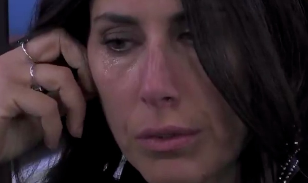 "Amanda crolla al Grande Fratello: tra rabbia e lacrime, arriva la svolta