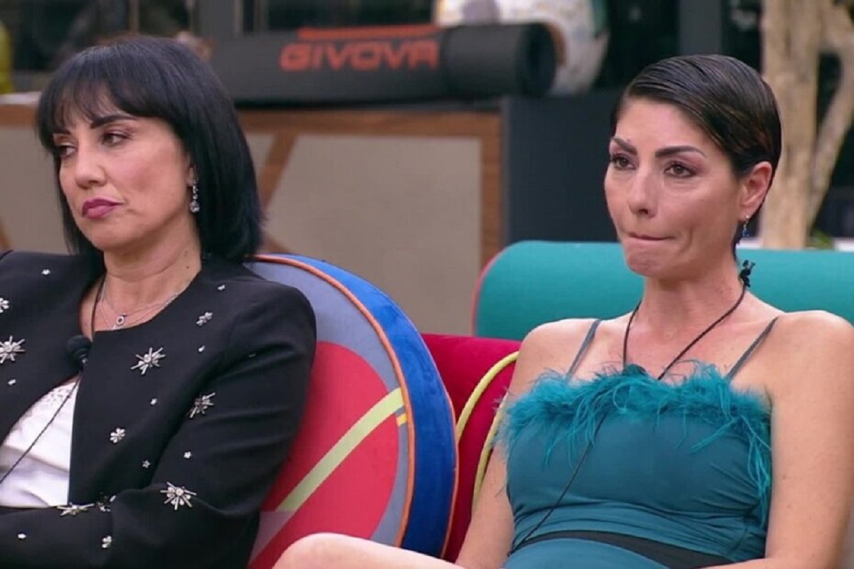 “Io mi dissocio!“. Ex Non è la Rai in guerra: tensioni tra Ilaria Galassi e Pamela Petrarolo