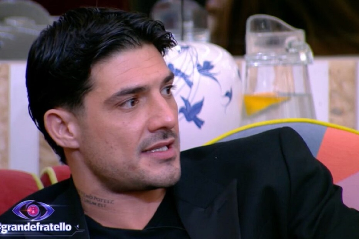 “Mi ha tradito”. Grande Fratello: Lorenzo dice addio, è rottura totale