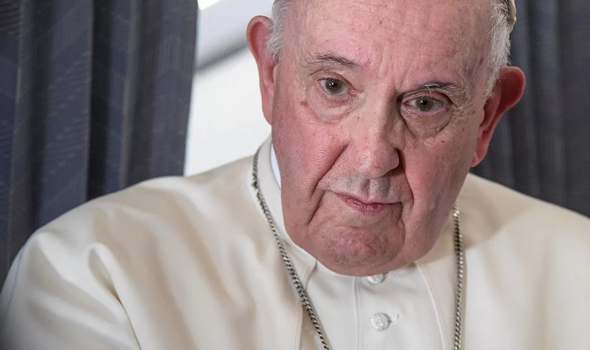 Papa Francesco, come sta: è l'ora più buia, cosa dicono i cardinali
