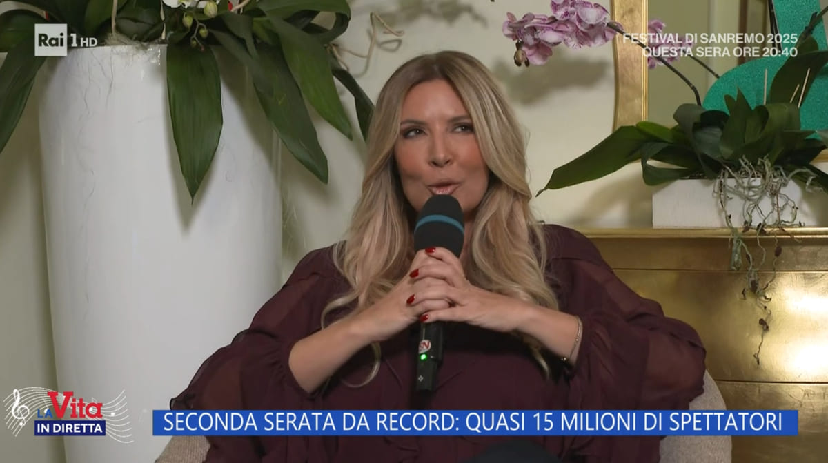 Scintille a La Vita in Diretta: Selvaggia Lucarelli ascolta un fuorionda su di lei!