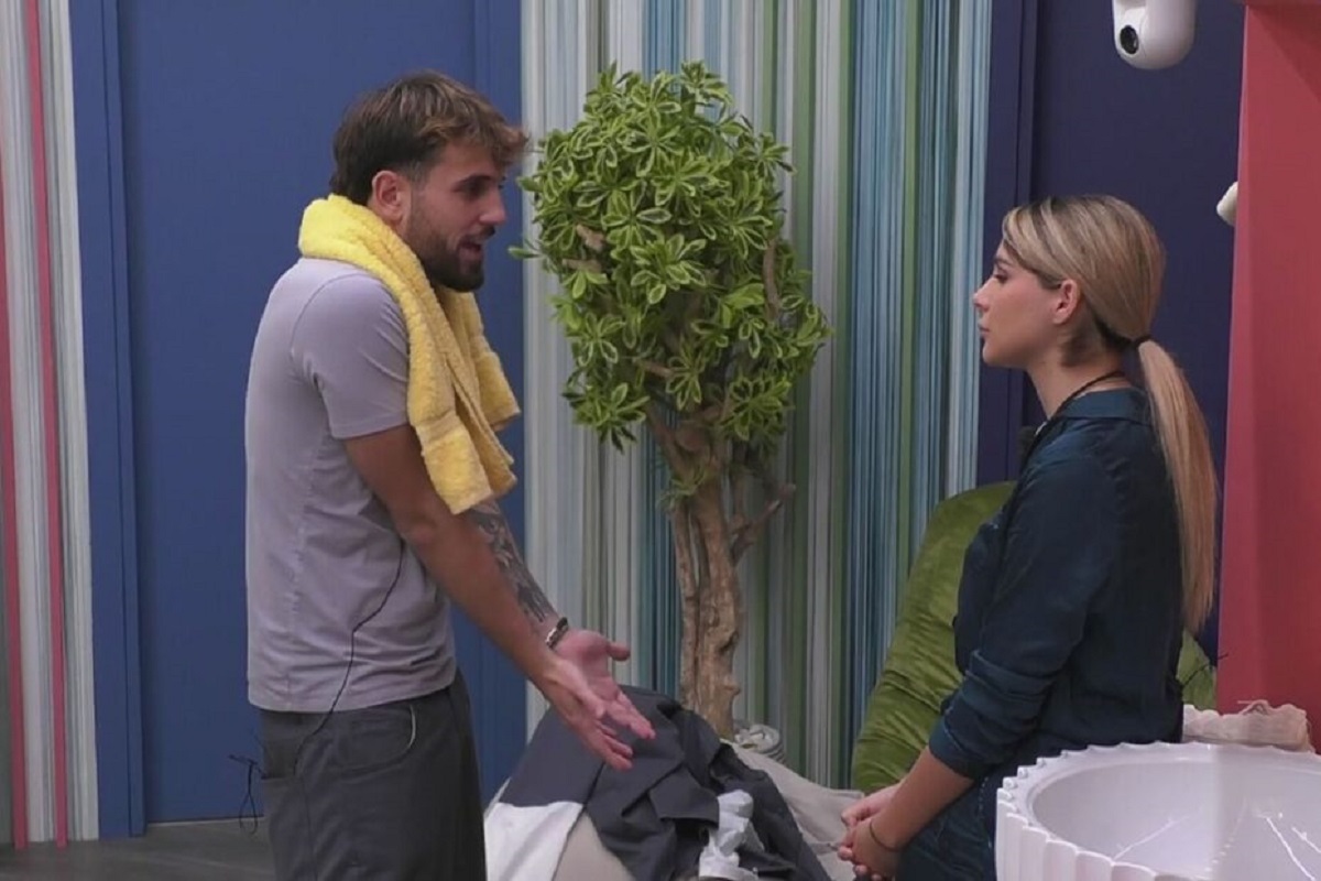 Grande Fratello, Chiara fa un passo indietro: Alfonso al centro del caos