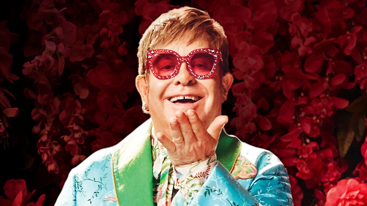 Elton John rivela: "Ho scritto una canzone sulla mia morte, sento che non mi resta molto tempo"