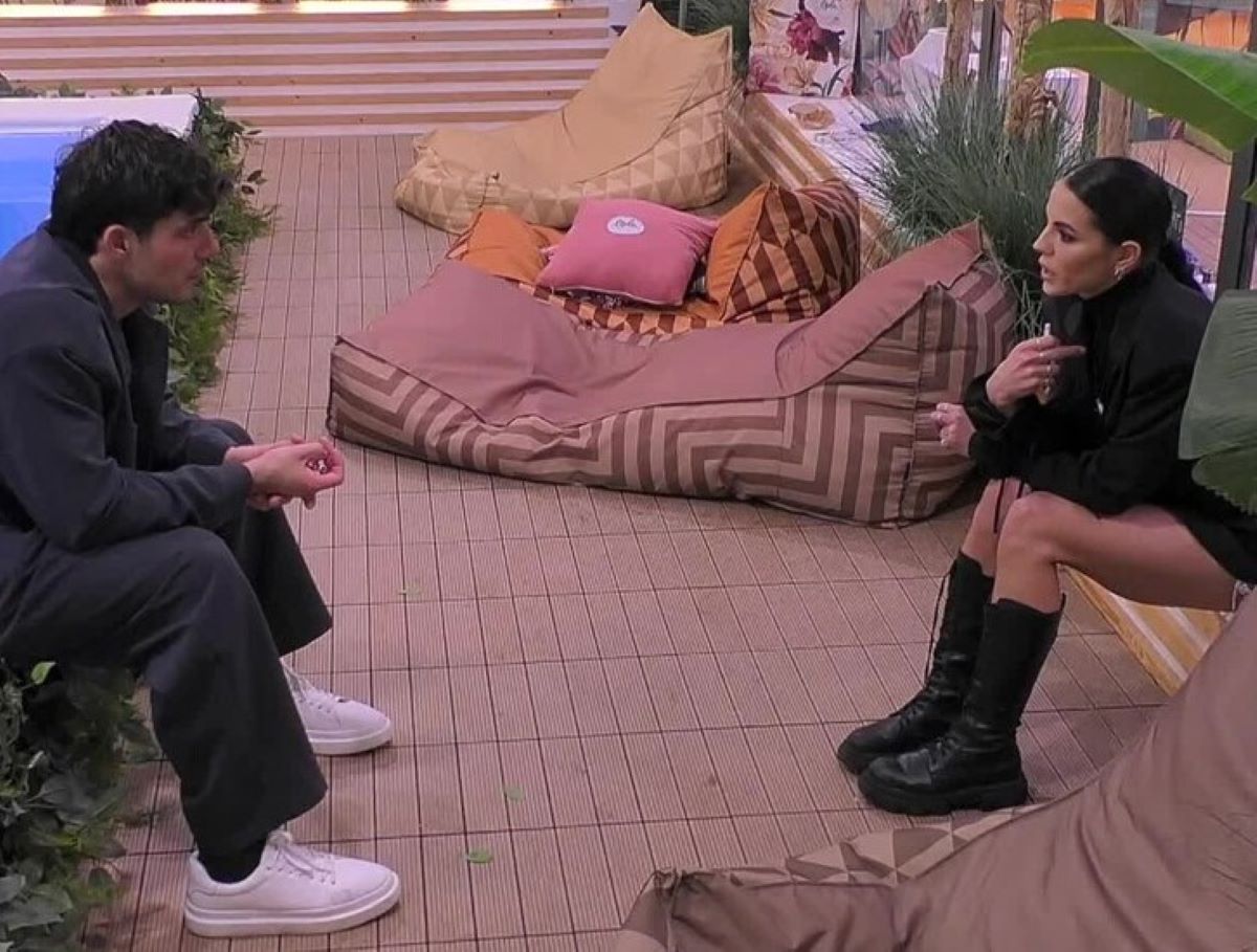 "Ecco come ti elimino!". Grande Fratello, Lorenzo smaschera Helena con una rivelazione bomba!
