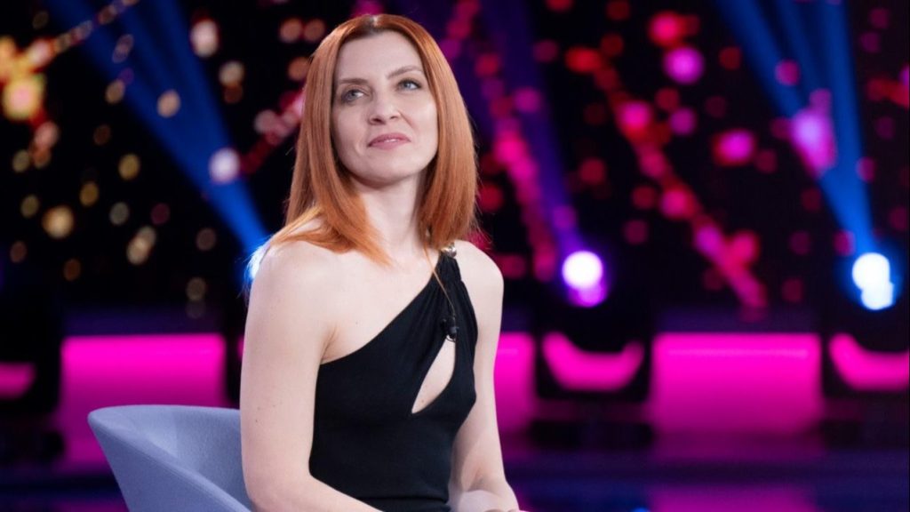 Noemi confessa: "Sogno la maternità, di notte non riesco a dormire" 2 NOEMI
