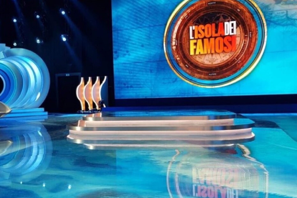 Isola dei Famosi: tra i naufraghi spunta una sorpresa sexy della TV