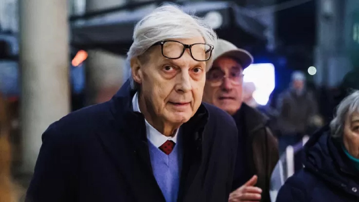 Vittorio Sgarbi si confessa: la depressione mi costringe a letto