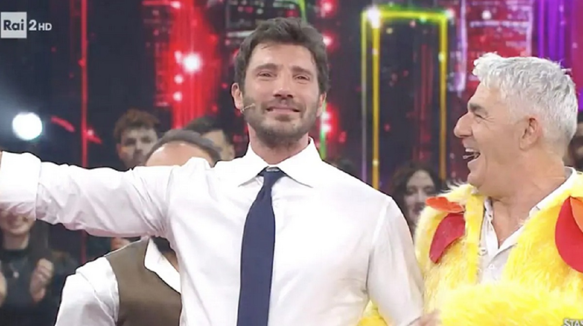 Stefano De Martino saluta in lacrime STEP: “A presto, forse qui o altrove”