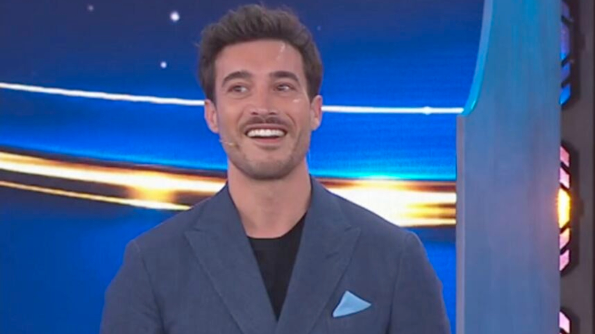 Antonino Spinalbese senza mutande a The Couple: scatta il richiamo dalla regia