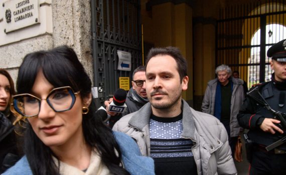 Caso Chiara Poggi, irruzione dei carabinieri all’alba da Andrea Sempio: nuova pista sull’arma del delitto