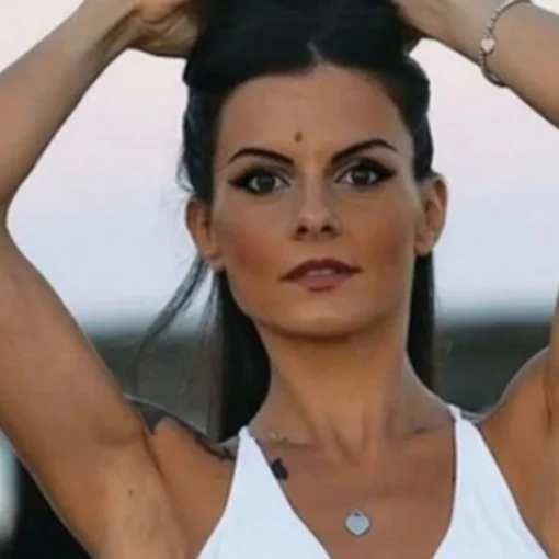 Elena Maraga, ex maestra su OnlyFans: "40mila euro guadagnati in un mese"