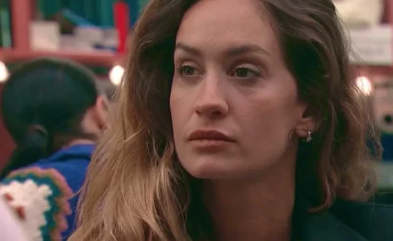Helena Prestes lancia il suo canale Instagram a pagamento: bufera tra i fan