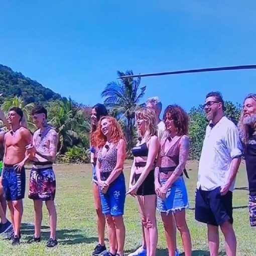 Isola dei Famosi, “Cose grosse dietro le palme”: Il mistero incuriosisce il pubblico