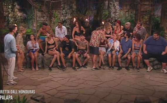 Isola dei Famosi: Doppio Abbandono Shock Stravolge il Reality