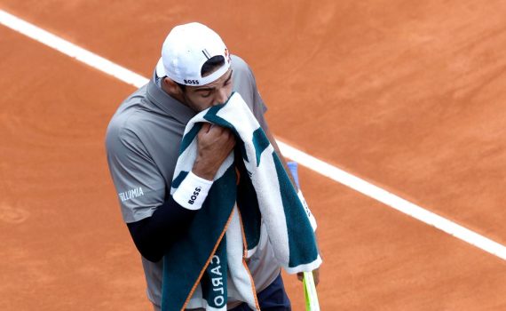 Berrettini fuori da Roma 2025: è di nuovo colpa degli addominali?