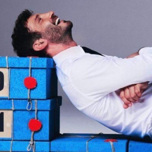 Stefano De Martino lascia “Affari Tuoi”: ecco cosa si nasconde dietro la decisione
