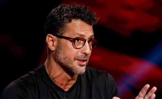 Caso Garlasco, Fabrizio Corona: “Stasi innocente, erano in quattro quella mattina”