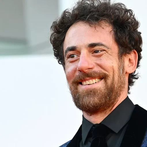 Cultura sotto attacco: la risposta di Elio Germano su chi "ciancia in solitudine"