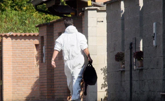 Il caso Chiara Poggi e il naufragio delle procedure: tra negligenze, omissioni e silenzi inquietanti