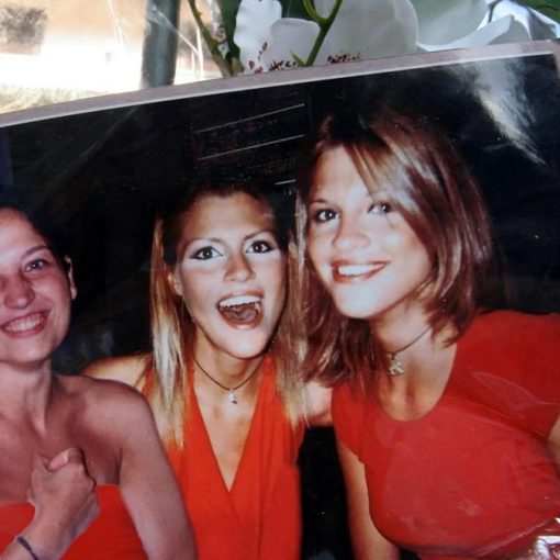 Chiara Poggi, gemelle Cappa: due verità a confronto e il mistero della foto