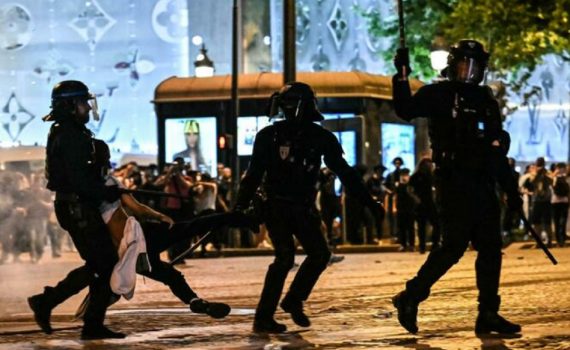 Notte di caos a Parigi dopo la vittoria del PSG: due morti, saccheggi e guerriglia urbana sugli Champs-Élysées