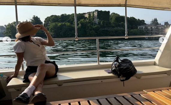Belén Rodríguez incanta i fan: scopre l’Isola dei Pescatori, perla nascosta del Lago Maggiore