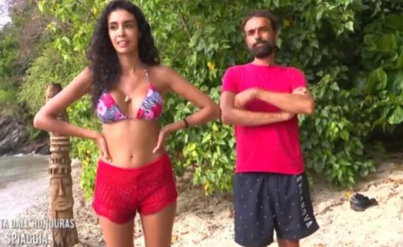 Dino in crisi sull'Isola dei Famosi: "Con Ahlam la convivenza è pesante"
