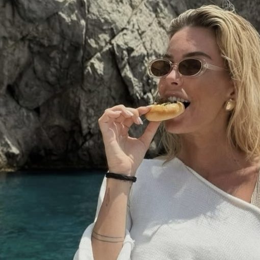 Sophie Codegoni nella bufera: le vacanze senza figlia scatenano le critiche, ma lei non ci sta