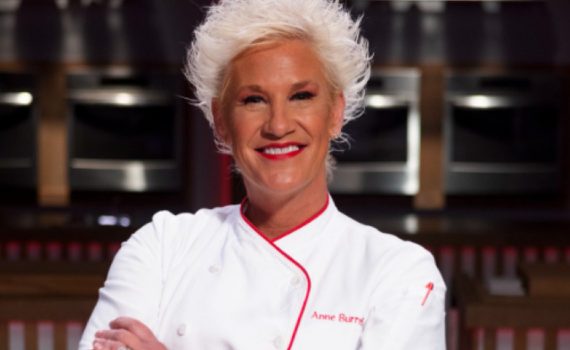 Addio ad Anne Burrell, celebre chef americana e volto di Food Network: scomparsa improvvisa a 55 anni