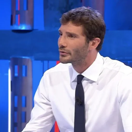 Stefano De Martino non lascia: confermato a Stasera Tutto è Possibile anche nel 2026