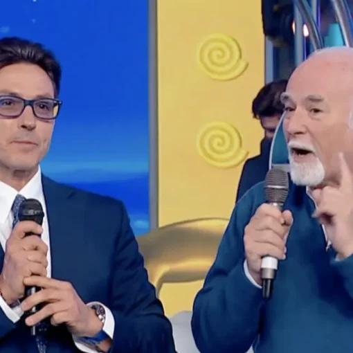 Antonio Ricci non molla: Striscia resta e gela i vertici di Canale 5