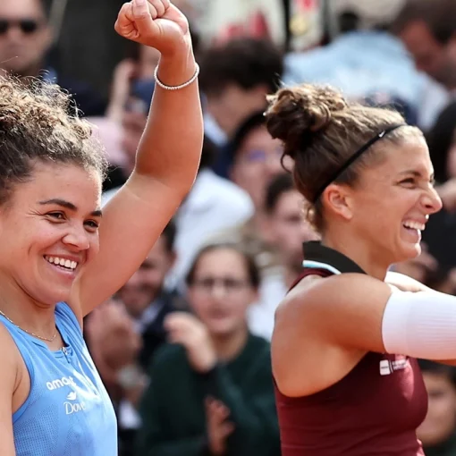 Errani e Paolini trionfano al Roland Garros: primo Slam in doppio per le azzurre dopo l’oro olimpico