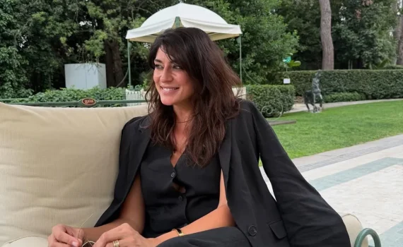 Elisa Isoardi arriva su Rai 1 con Bar Centrale: data d’inizio e anticipazioni