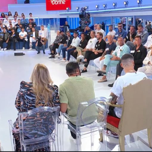 Uomini e Donne, clamoroso ritorno in vista: l’ex corteggiatore pronto a rimettersi in gioco