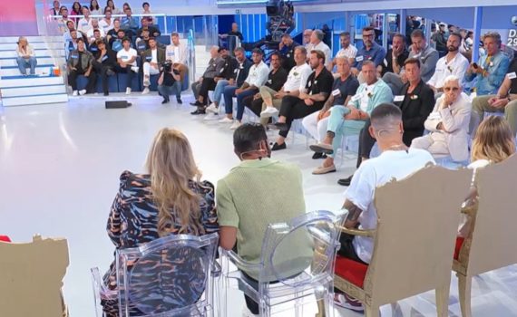 Uomini e Donne, clamoroso ritorno in vista: l’ex corteggiatore pronto a rimettersi in gioco