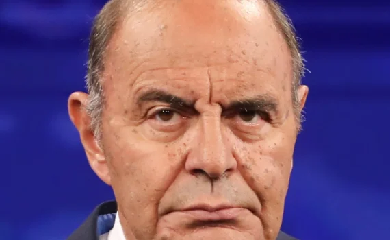 Caos in Rai: Alberto Angela penalizzato, Vespa non cede il suo spazio