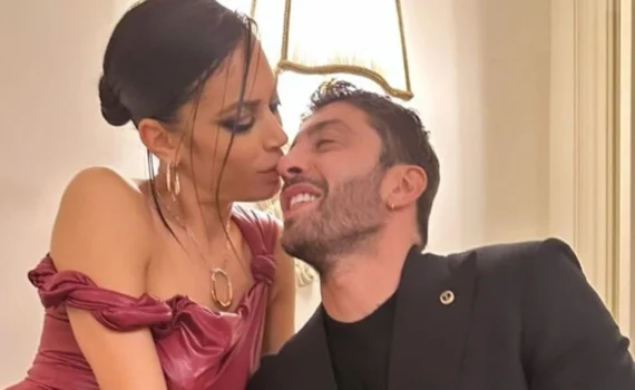 Crisi tra Elodie e Andrea Iannone? Dalla favola alla tensione: vacanze separate, messaggi sospetti e silenzi social