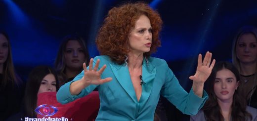 Beatrice Luzzi nel mirino al Grande Fratello: “Umilia persino i suoi fan”