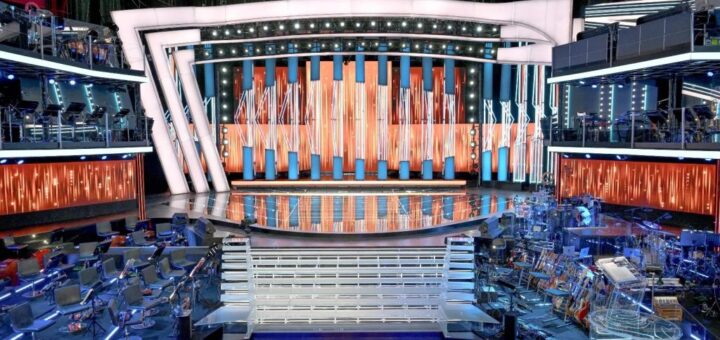 Sanremo 2026: svelata la scenografia, un mix di asimmetria e magia musicale
