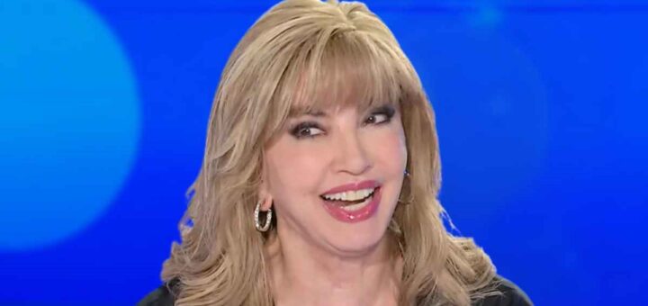 Milly Carlucci scombina il sabato sera: Canale 5 corre ai ripari