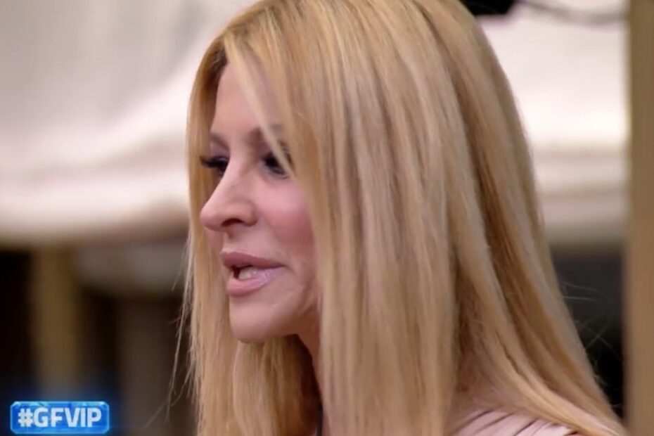 GF Vip, il colpo di scena cambia tutto: Adriana Volpe non la prende bene