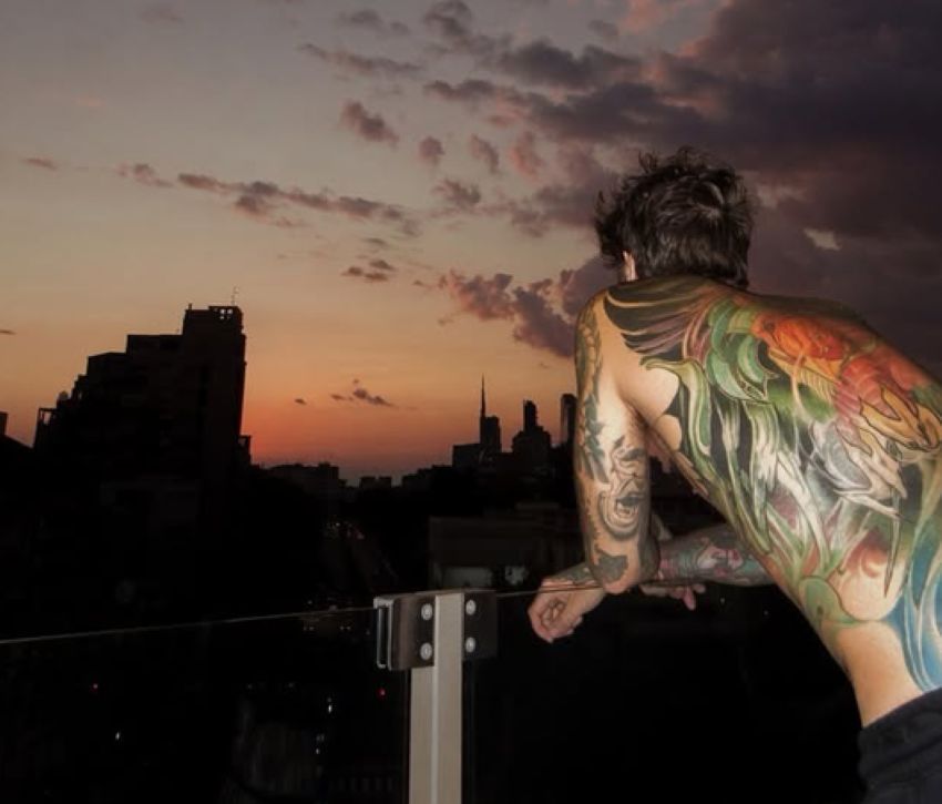 Fedez dopo le trasfusioni: “Ho temuto di non rivedere i miei figli”